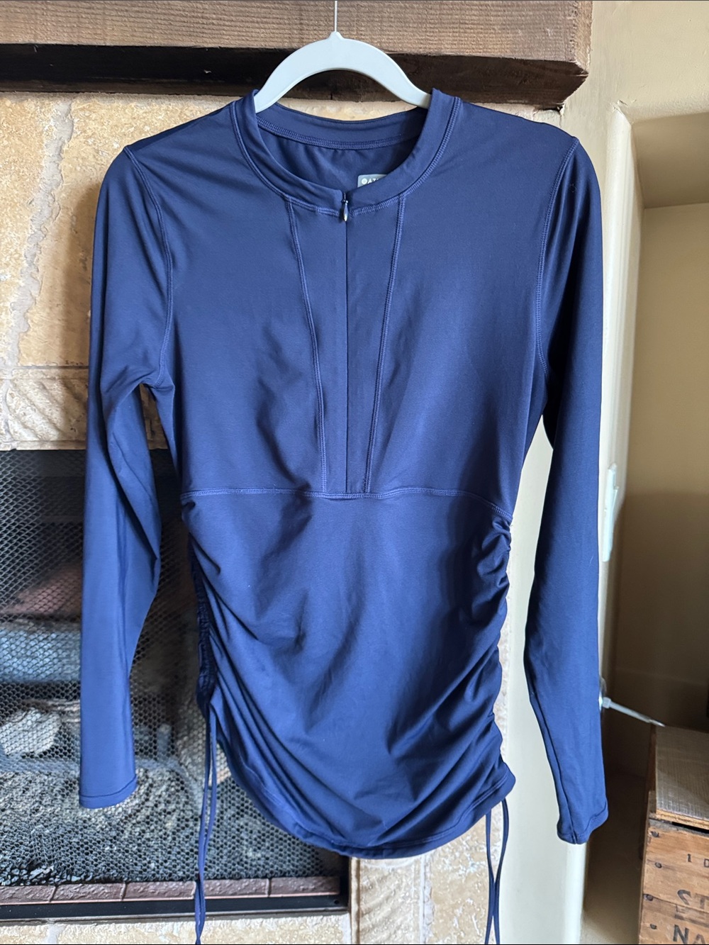Athleta Women's Navy Long-Sleeve Ruched Zip-Front Rashguard M EXC